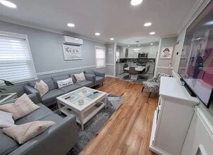 516 E State St in Long Beach, NY - Building Photo - Building Photo