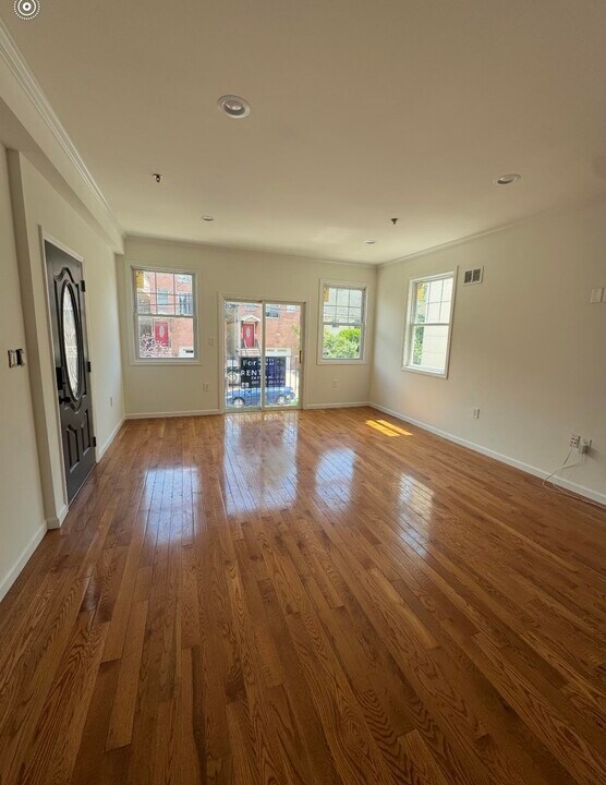 189 TERRACE Ave in Jersey City, NJ - Building Photo
