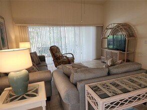 6566 Fairway Gardens Dr in Bradenton, FL - Building Photo - Building Photo