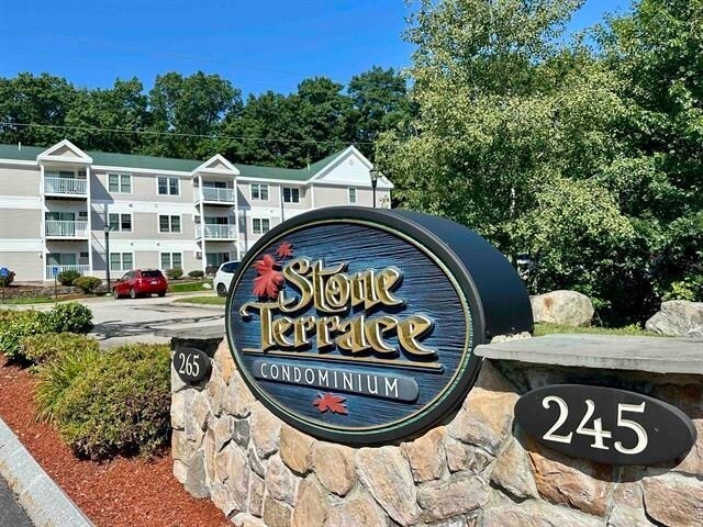 265 Edward J Roy Dr in Manchester, NH - Building Photo
