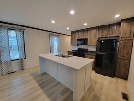 5387 Nautical Ct in Clay Township, MI - Building Photo