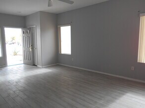 1379 Forlana Dr in Henderson, NV - Building Photo - Building Photo