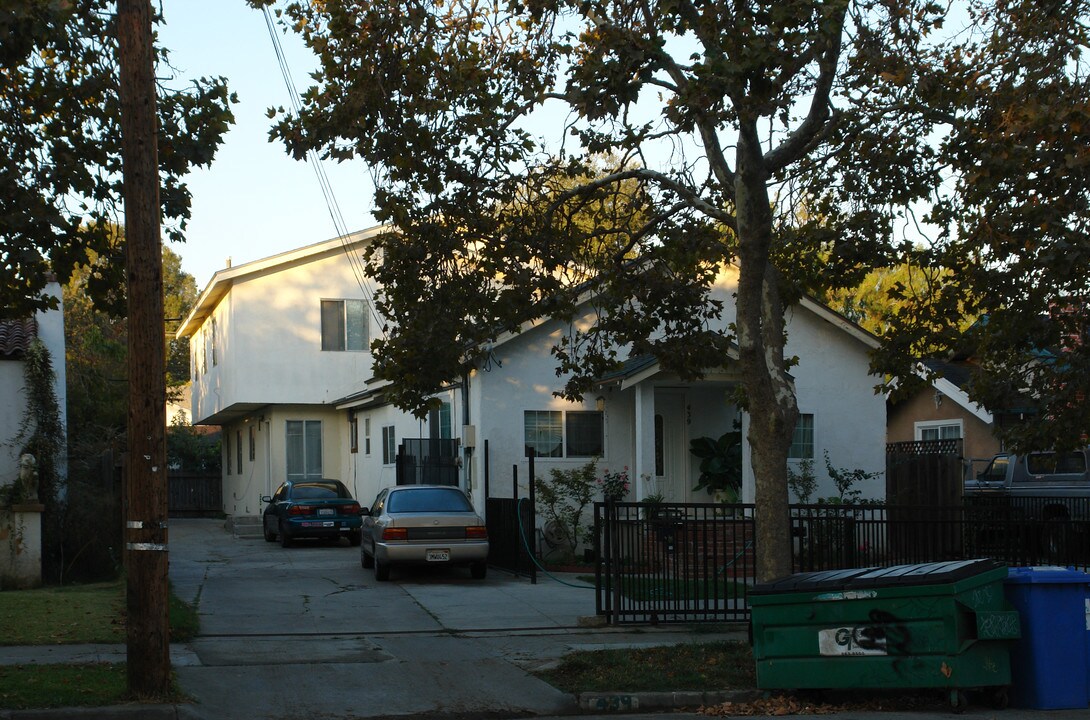 439 N 8th St in San Jose, CA - Building Photo