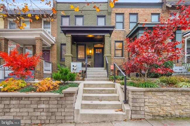 property at 331 W St NE