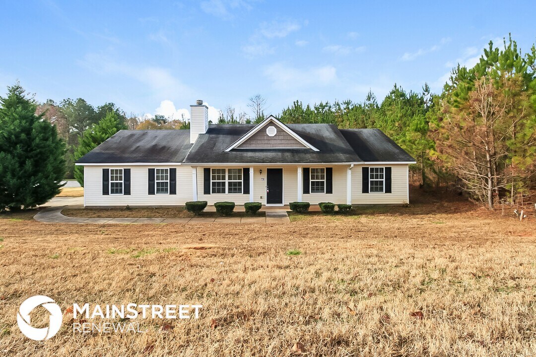 7 Mineral Springs Ct in Newnan, GA - Building Photo