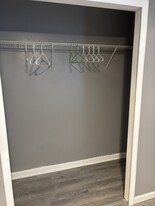 559 Woodlawn Ave NW, Unit Unit B in Atlanta, GA - Building Photo