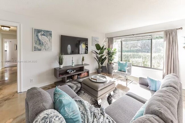 property at 1201 Bayview Dr