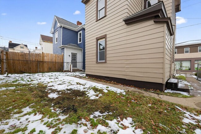 405 Main St in Coraopolis, PA - Building Photo - Building Photo