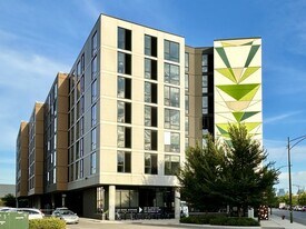 2155 N Elston Ave in Chicago, IL - Building Photo