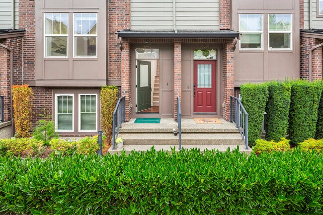 1363 Chelsea Walk NE in Issaquah, WA - Building Photo - Building Photo