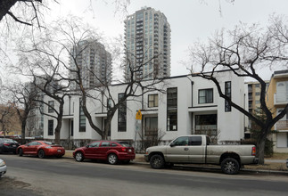 1262 10th St SW in Calgary, AB - Building Photo - Building Photo