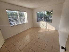 6200 NE 22nd Way in Fort Lauderdale, FL - Foto de edificio - Building Photo