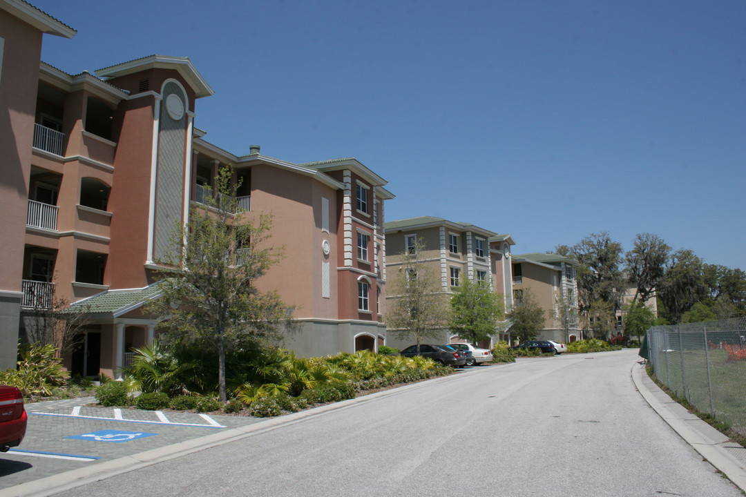 Grande Oaks Preserve in Sarasota, FL - Building Photo