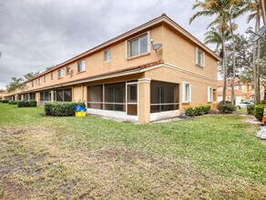 6136 Sugar Loaf Ln in West Palm Beach, FL - Building Photo - Building Photo