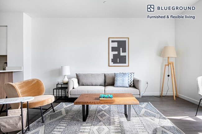 1725 S Bascom Ave, Unit FL4-ID441 in Campbell, CA - Building Photo - Building Photo