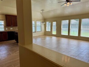 4939 Royal Arbor Ln in Houston, TX - Building Photo - Building Photo