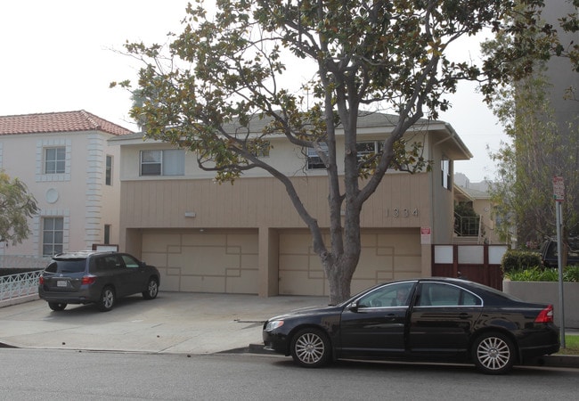 1334 16th St in Santa Monica, CA - Foto de edificio - Building Photo