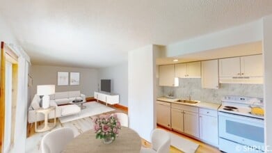 115 W Lawrence Ave, Unit C in Springfield, IL - Building Photo - Building Photo