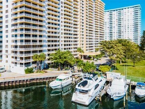 290 174th St in Sunny Isles Beach, FL - Building Photo - Building Photo