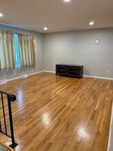 6 Fox Hill Rd in Ashland, MA - Building Photo - Building Photo