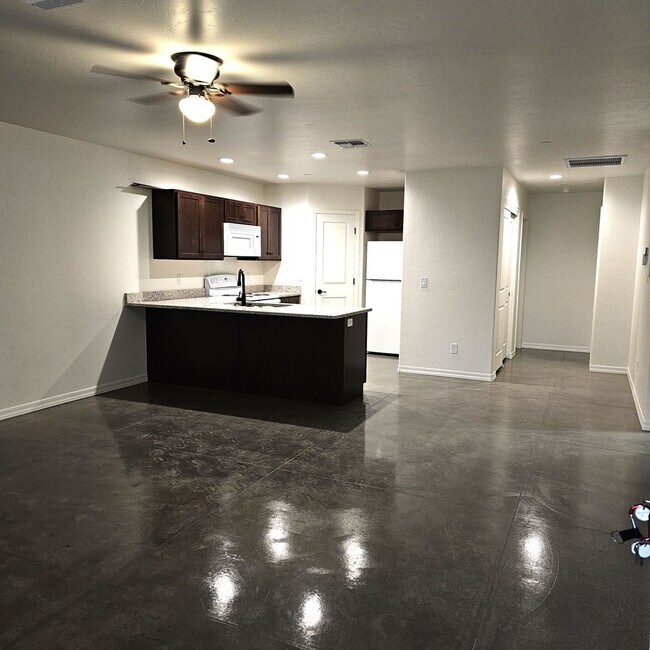 property at 264 W 6th St