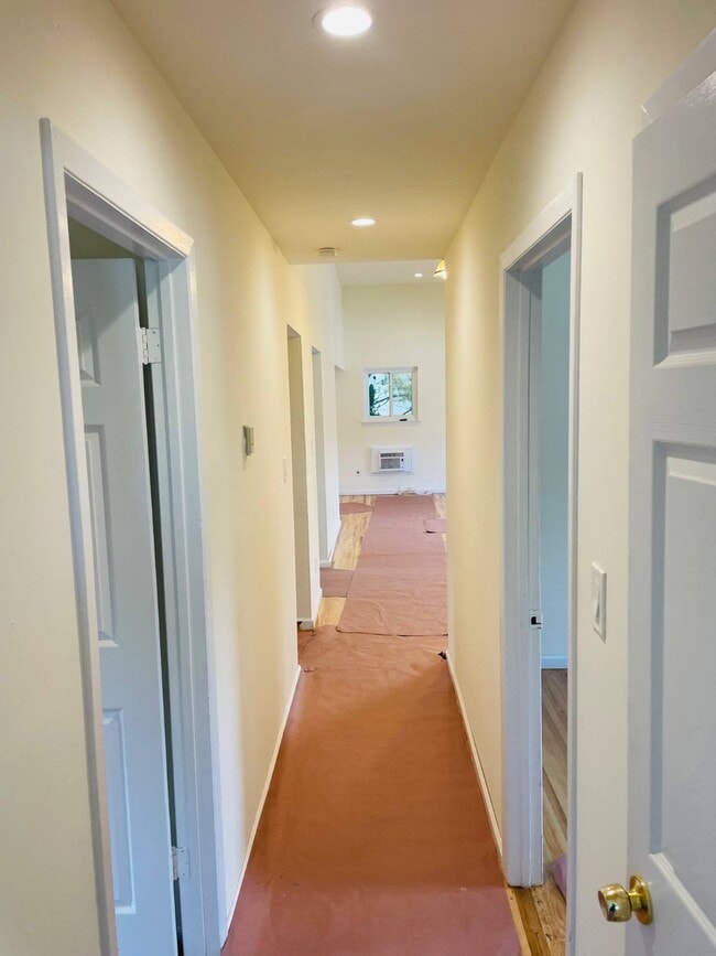 18 William St in Glen Cove, NY - Building Photo - Building Photo