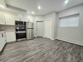 Unit 8 -337 Grenville Ave in Thunder Bay, ON - Building Photo - Building Photo