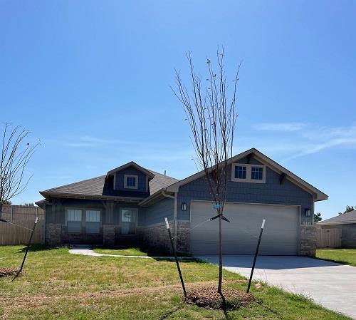 2372 Anne Ln in Blanchard, OK - Building Photo