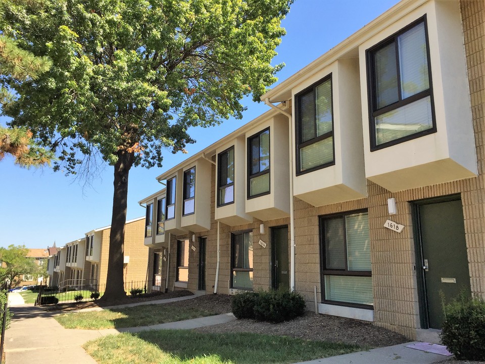 EastView on the Avenue in Baltimore, MD - Foto de edificio