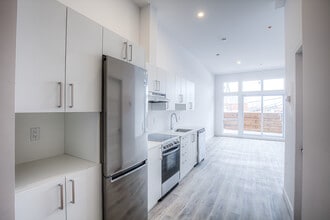 Le Lowney 5-6-7 in Montréal, QC - Building Photo - Building Photo