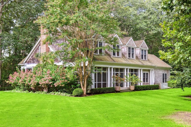 property at 147 Wainscott Harbor Rd