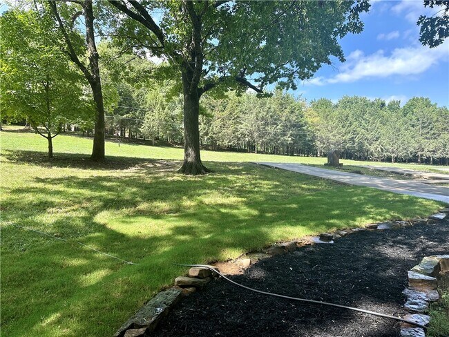 10984 Tony Mountain Rd in Fayetteville, AR - Building Photo - Building Photo
