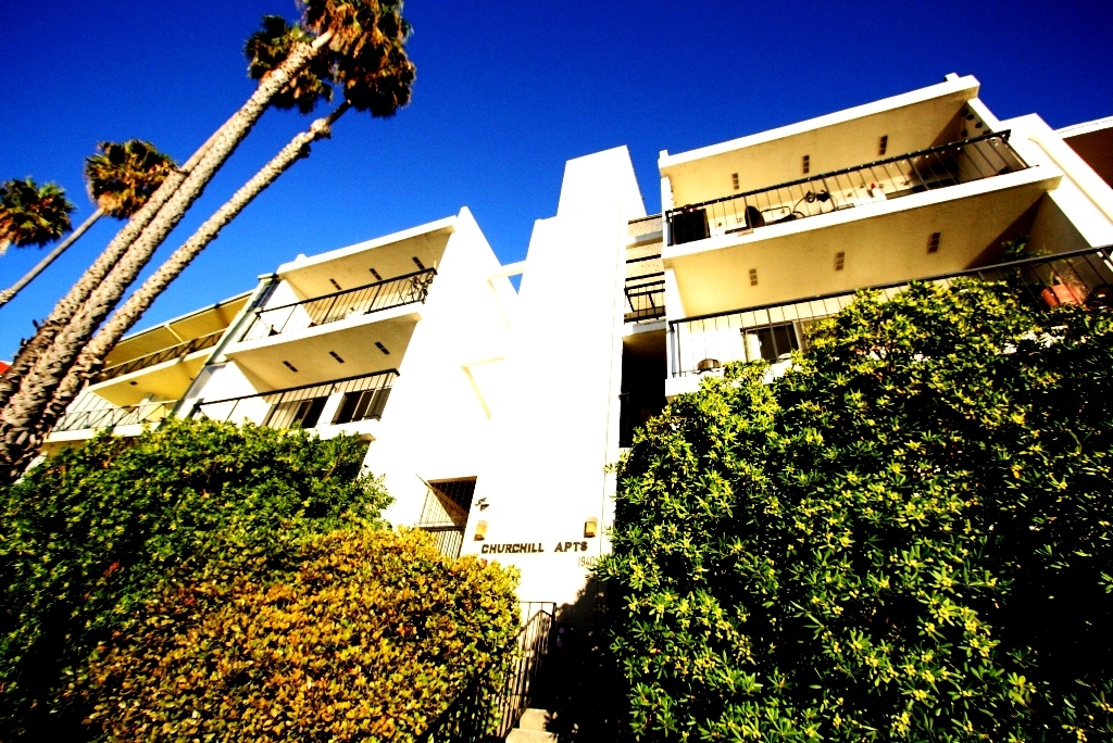 1940 Lakeshore Ave in Oakland, CA - Foto de edificio