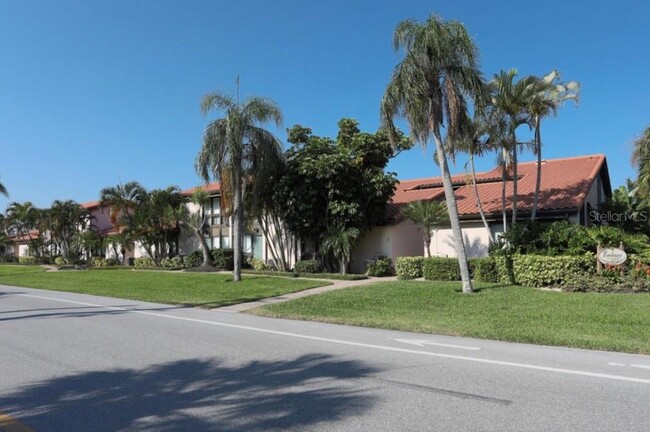 800 Boulevard of Presidents in Sarasota, FL - Foto de edificio - Building Photo