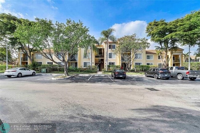 property at 120 Yacht Club Way