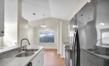 466 Moby Dick Dr S in Jacksonville, FL - Building Photo - Building Photo