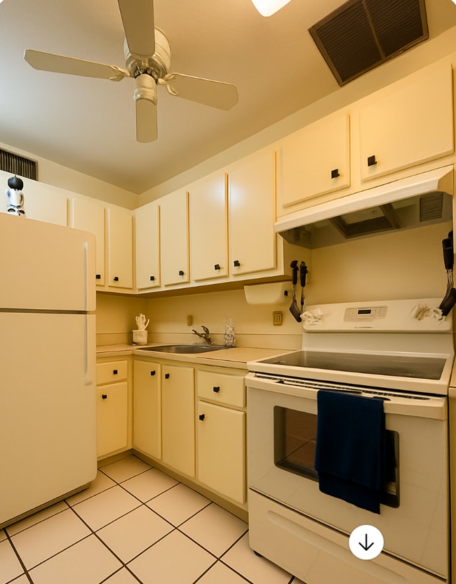 1821 NE 62nd St, Unit 301 in Fort Lauderdale, FL - Foto de edificio - Building Photo