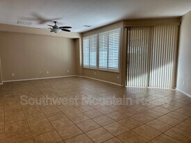 4245 E Ficus Way in Gilbert, AZ - Building Photo