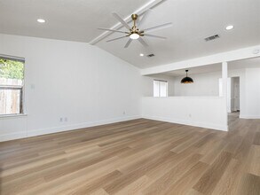 13000 Meadowheath Cove in Austin, TX - Building Photo - Building Photo