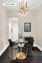 203 E 72nd St in New York, NY - Building Photo - Building Photo