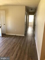 104 Lark Ln in Stafford, VA - Building Photo