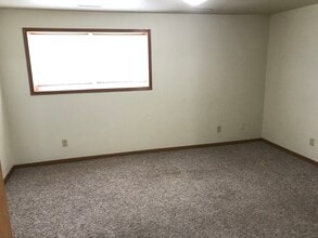 624 8th Ave SE, Unit 4 in Aberdeen, SD - Building Photo - Building Photo