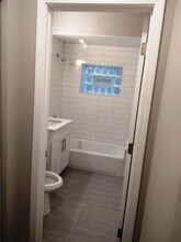 1737 W Wallen Ave, Unit 1 in Chicago, IL - Building Photo - Building Photo