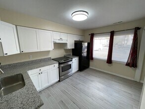 721 Rock Creek Ct in Virginia Beach, VA - Building Photo - Building Photo