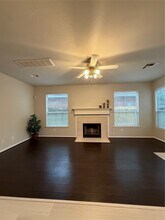 2 Wintergrass Pl in The Woodlands, TX - Building Photo - Building Photo