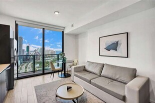 398 NE 5th St, Unit SI ID1504031P in Miami, FL - Building Photo