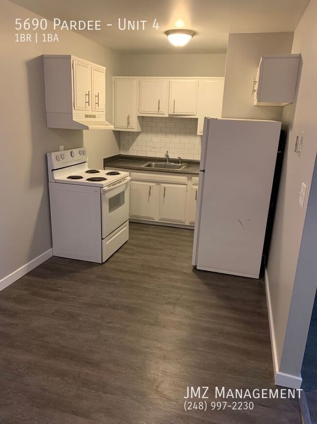 5690 Pardee Ave in Dearborn Heights, MI - Building Photo - Building Photo