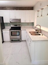 7480 NW 17th St in Plantation, FL - Building Photo - Building Photo