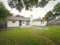 6845 Winchester St in Dallas, TX - Foto de edificio - Building Photo