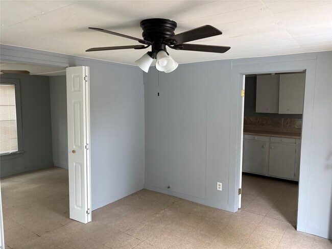 6838 Avenue R in Houston, TX - Foto de edificio - Building Photo